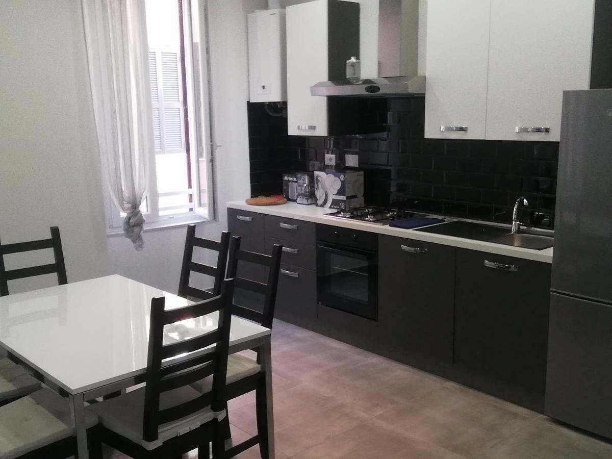 Residenza Ermete Apartment Чивитавекия Екстериор снимка